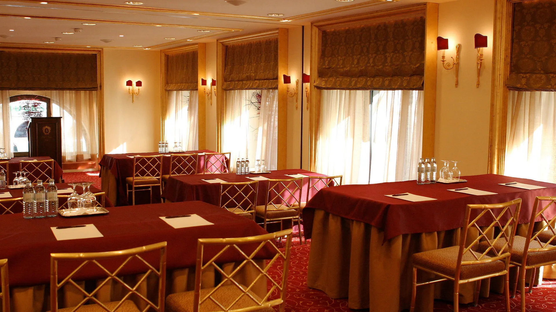 Hotel Sacher Wien  וינה