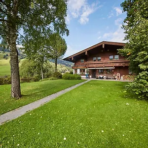 landhaus-ellmau-by-holidayflats24.saalbachhinterglemmhotels.com/