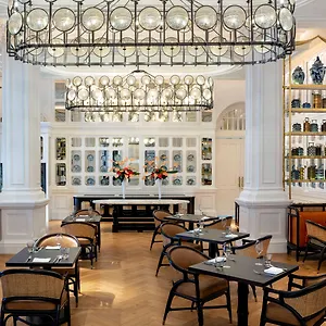 ***** Hotell Raffles Singapore