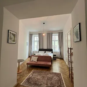 Appartement Centrally-located Authentic
